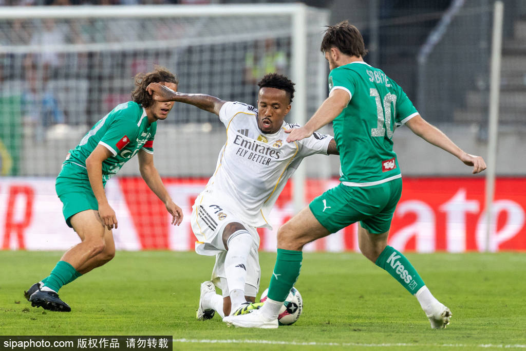 皇马防线再迎挑战：阿拉巴能否重返巅峰？